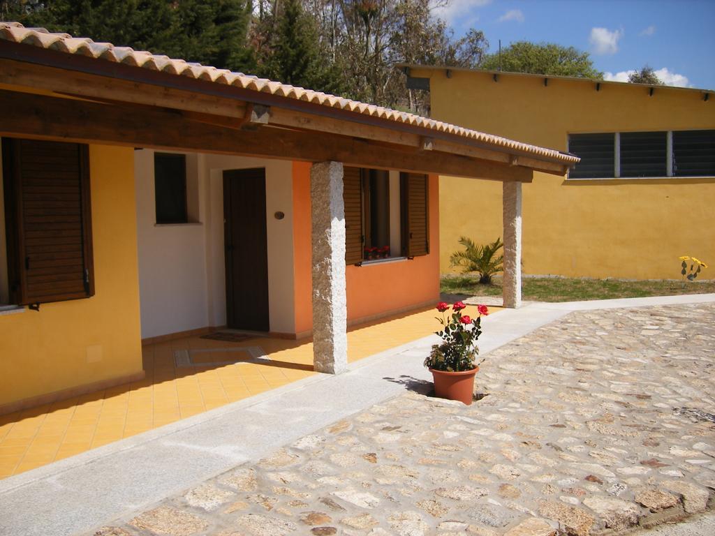 Agriturismo Usurtala Orani Eksteriør billede