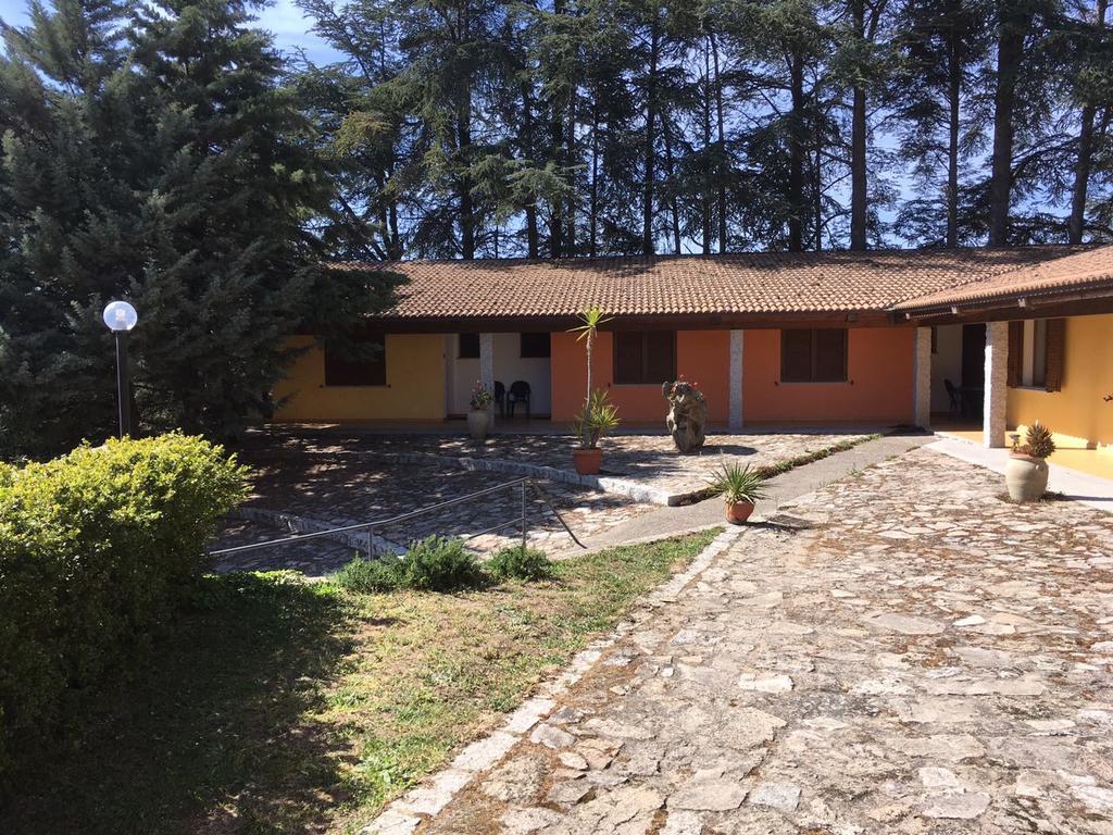 Agriturismo Usurtala Orani Eksteriør billede
